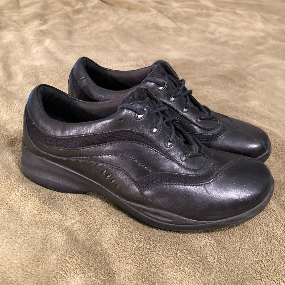 EUC Clarks Leather Walking Shoes Sneakers Black Size 9W